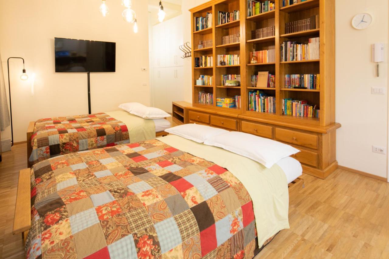 דירות La Casa Colorata - Flats In Milan - Bocconi מראה חיצוני תמונה