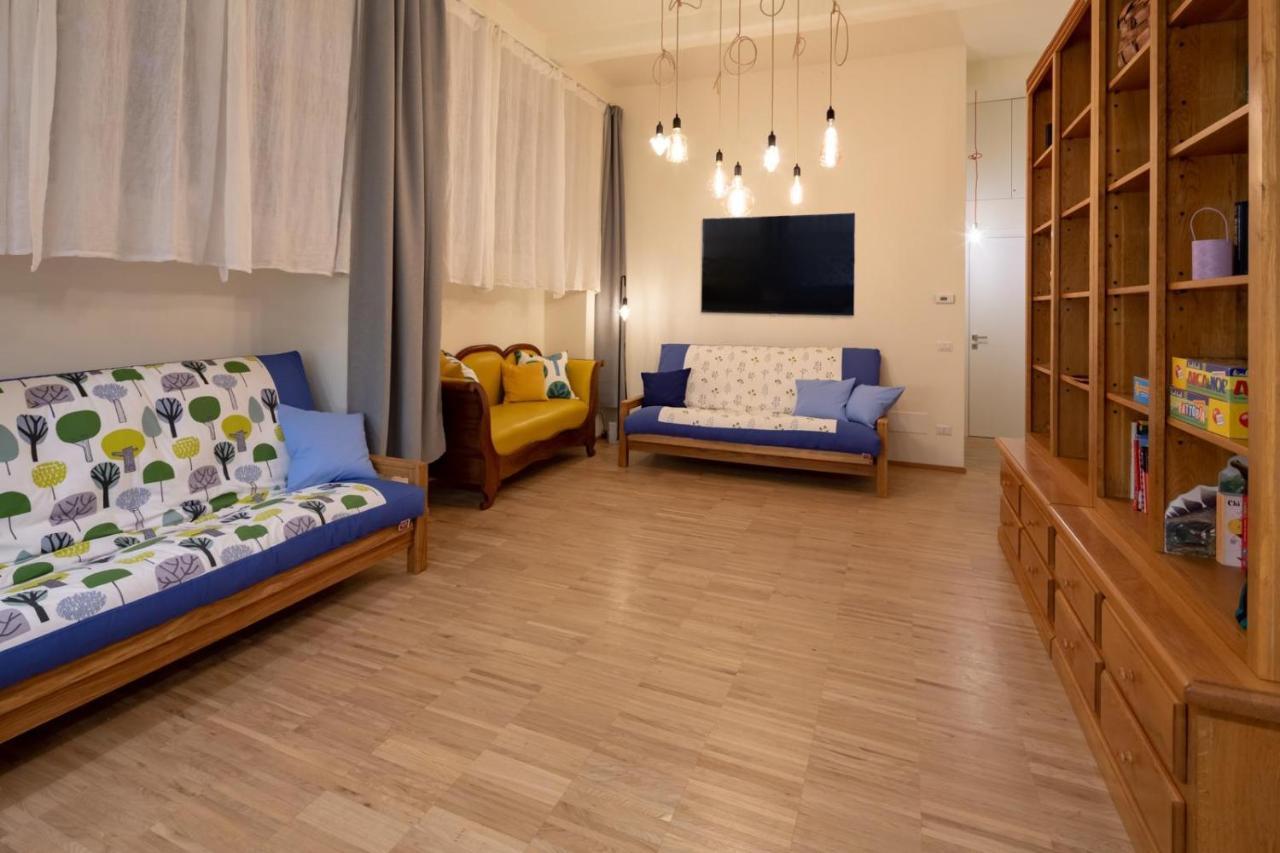 דירות La Casa Colorata - Flats In Milan - Bocconi מראה חיצוני תמונה