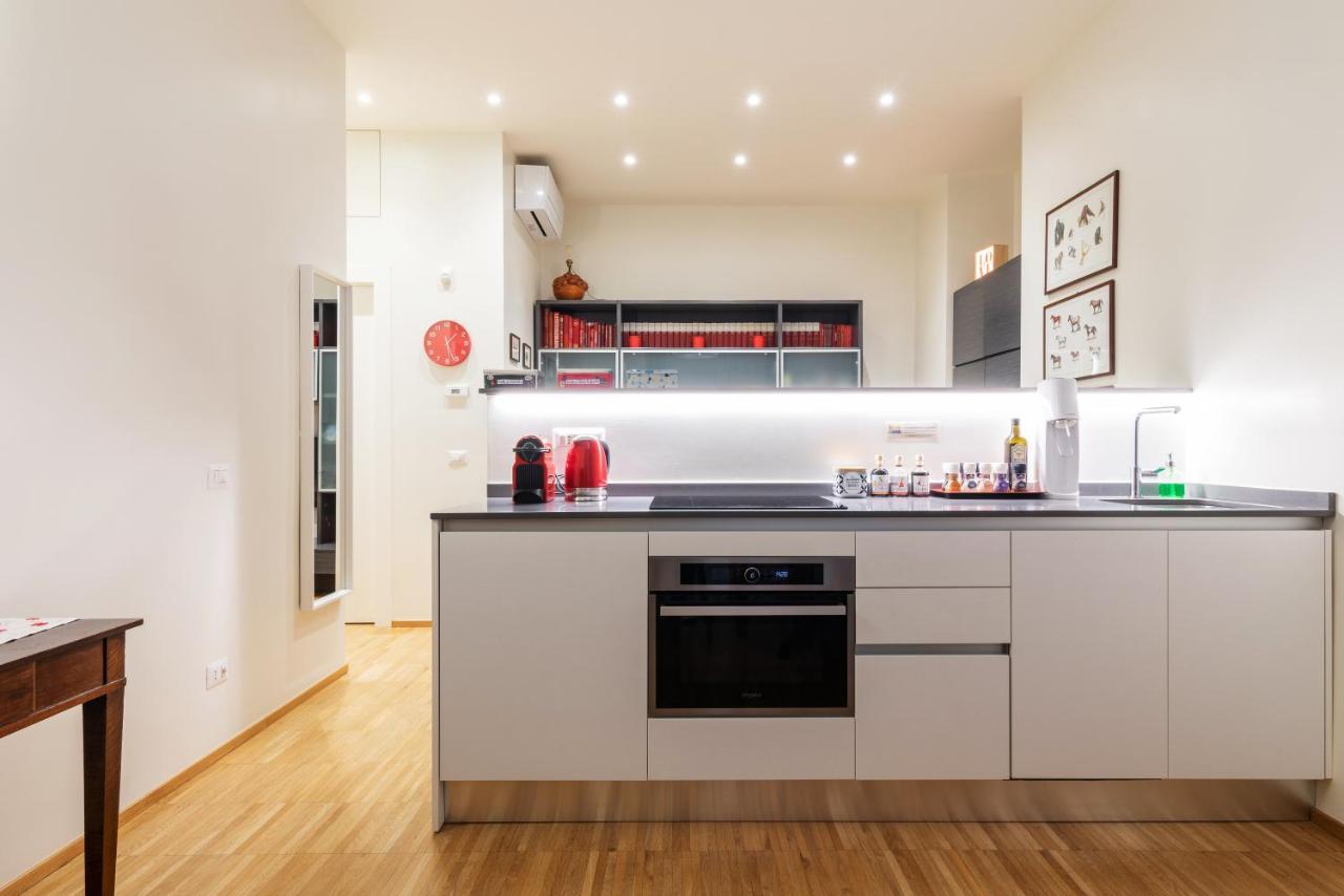 דירות La Casa Colorata - Flats In Milan - Bocconi מראה חיצוני תמונה