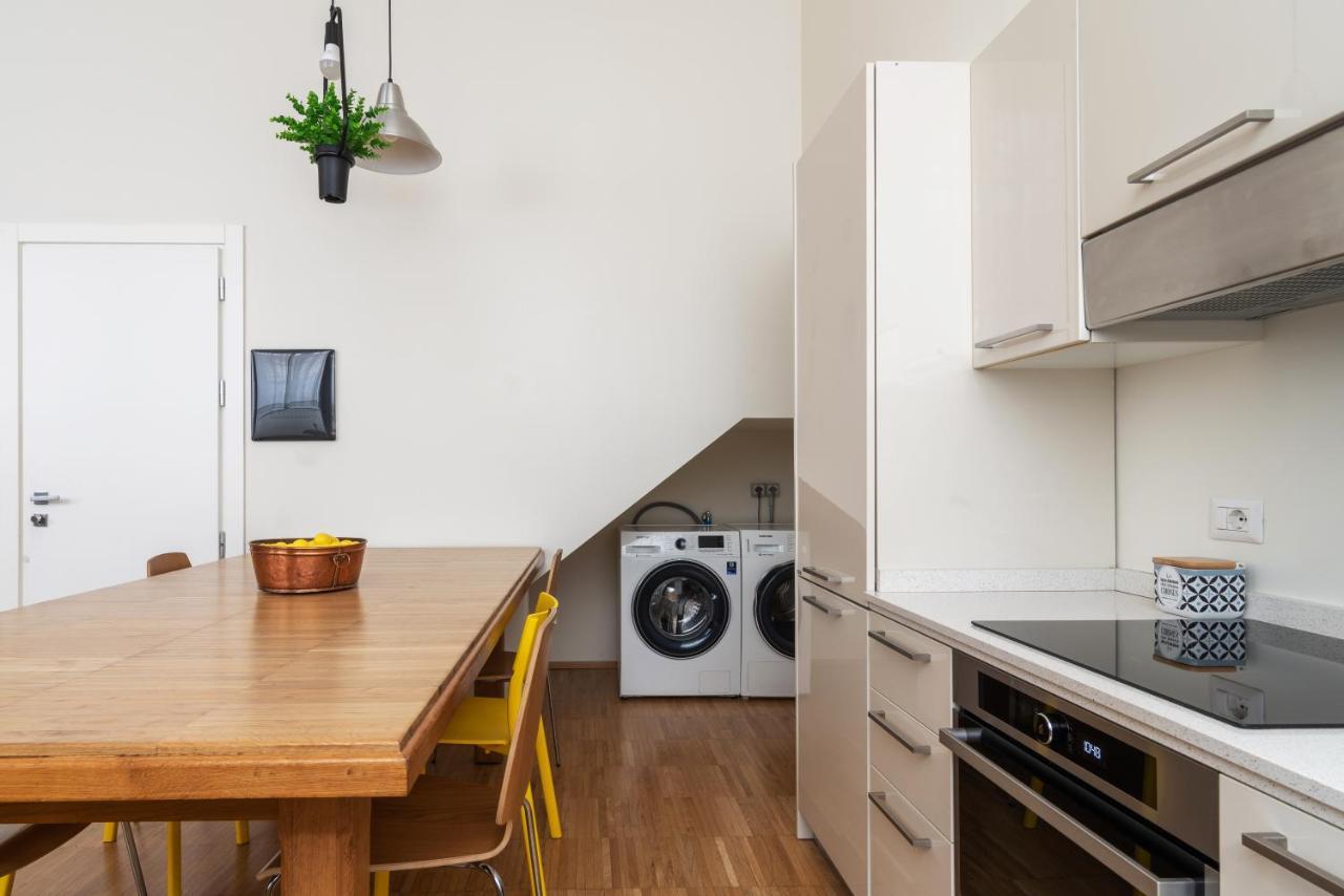 דירות La Casa Colorata - Flats In Milan - Bocconi מראה חיצוני תמונה