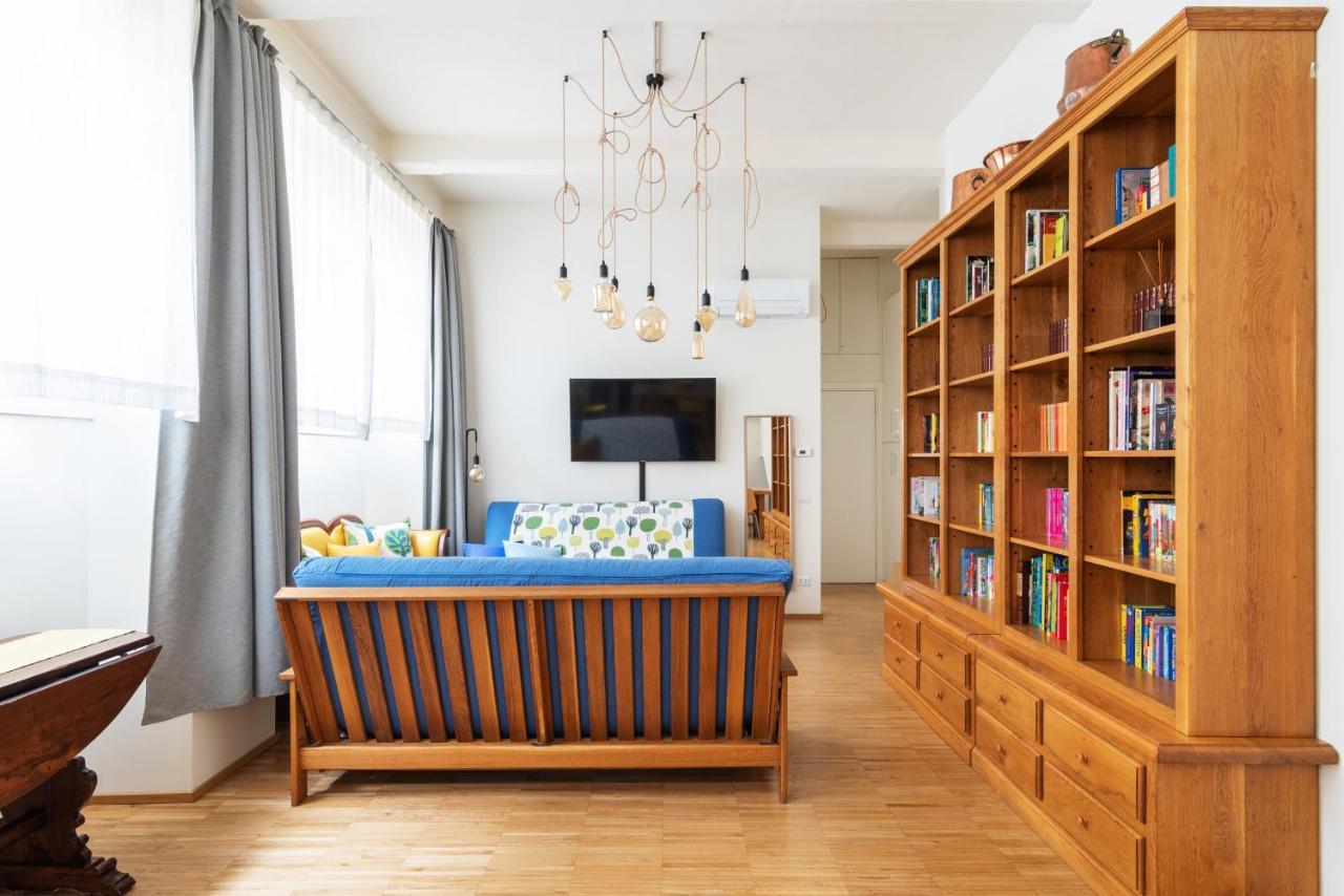 דירות La Casa Colorata - Flats In Milan - Bocconi מראה חיצוני תמונה