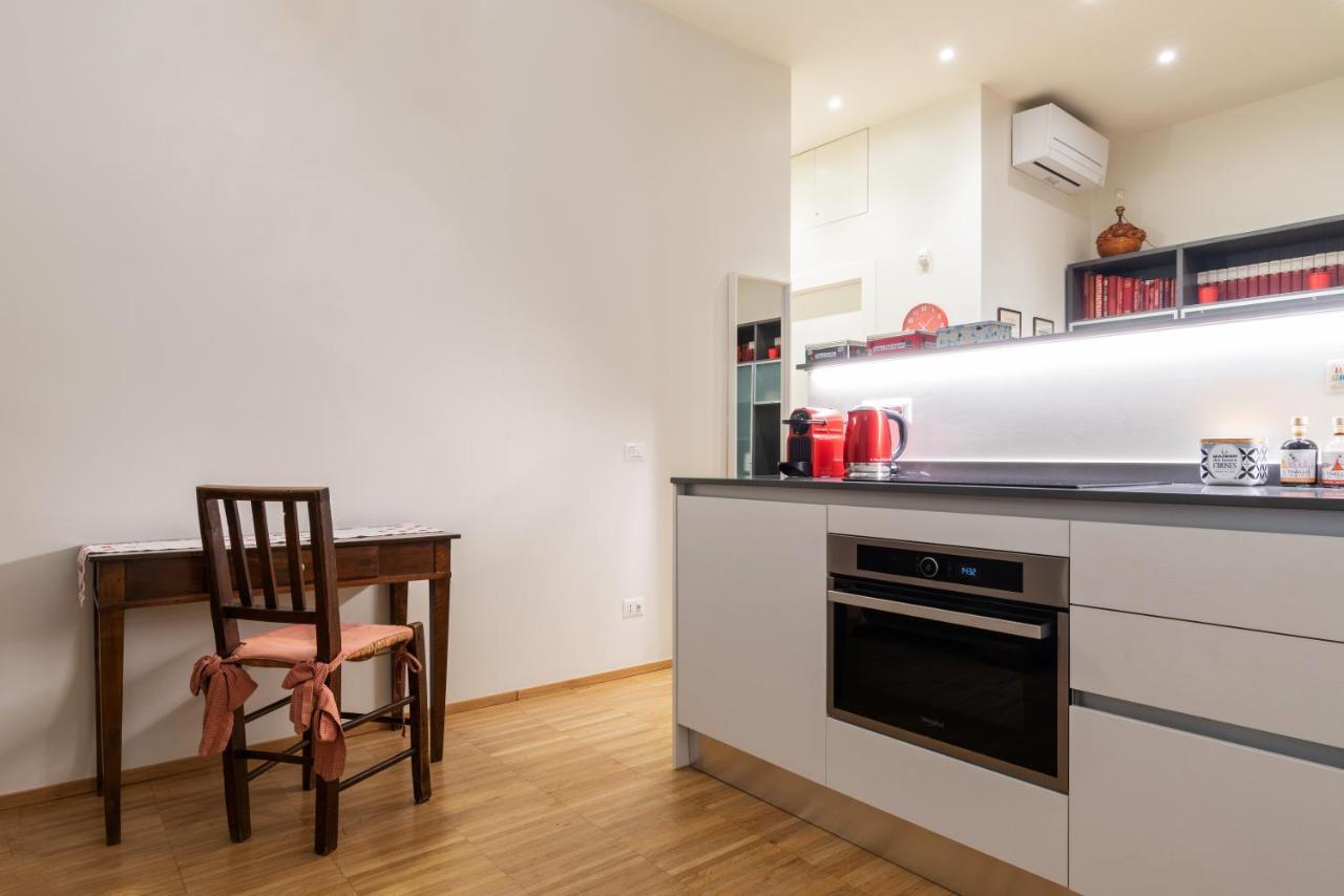 דירות La Casa Colorata - Flats In Milan - Bocconi מראה חיצוני תמונה