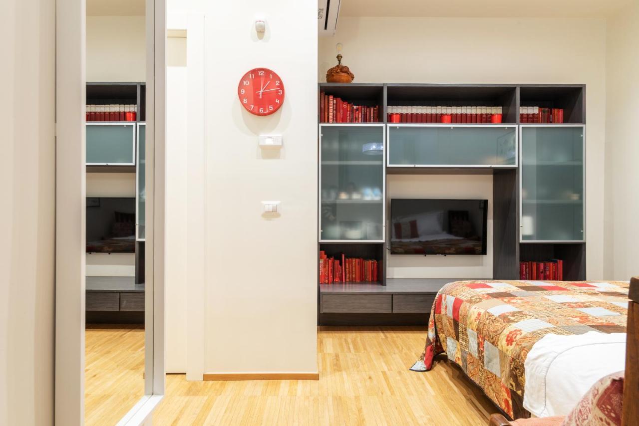 דירות La Casa Colorata - Flats In Milan - Bocconi מראה חיצוני תמונה