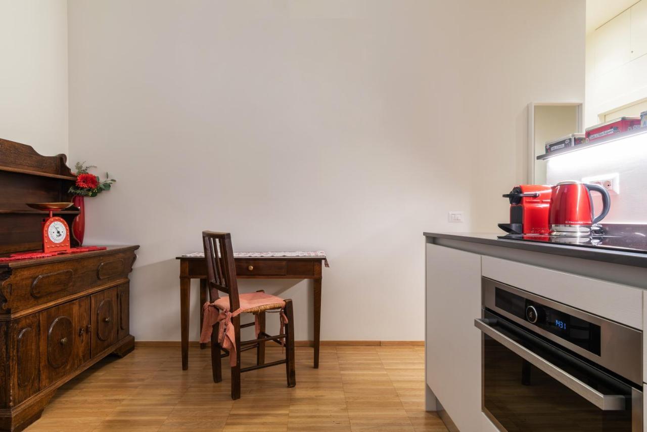 דירות La Casa Colorata - Flats In Milan - Bocconi מראה חיצוני תמונה
