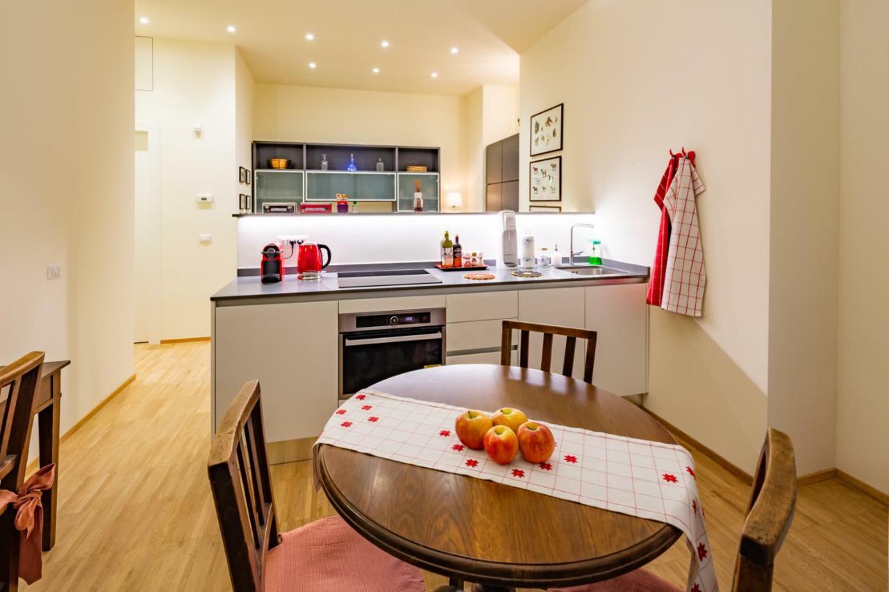 דירות La Casa Colorata - Flats In Milan - Bocconi מראה חיצוני תמונה